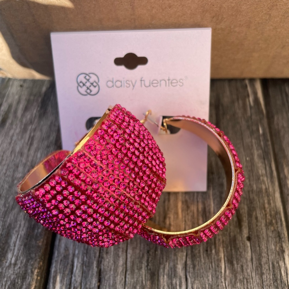 Daisy Fuentes Fuchsia Rhinestone Cuff earrings - Picture 2 of 3